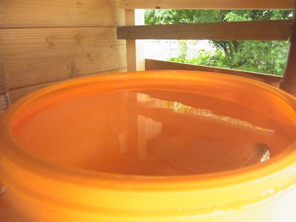 簡単 ２００l蓄えられる 雨水タンクの自作 自給自足の小さな暮らしーろん農園ー