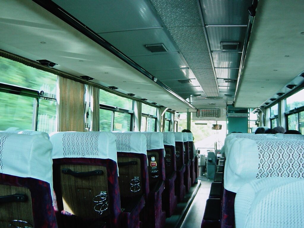 沖縄の高速バス。