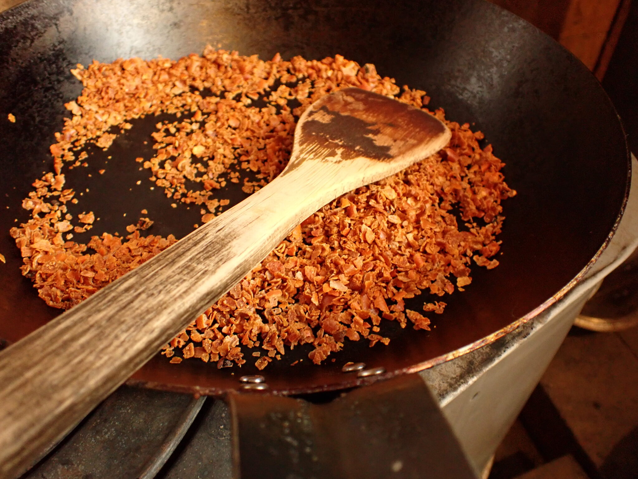 【自家製で美味しい】柿の皮を使ったお茶の作り方 | 自給自足の小さな暮らしーろん農園ー