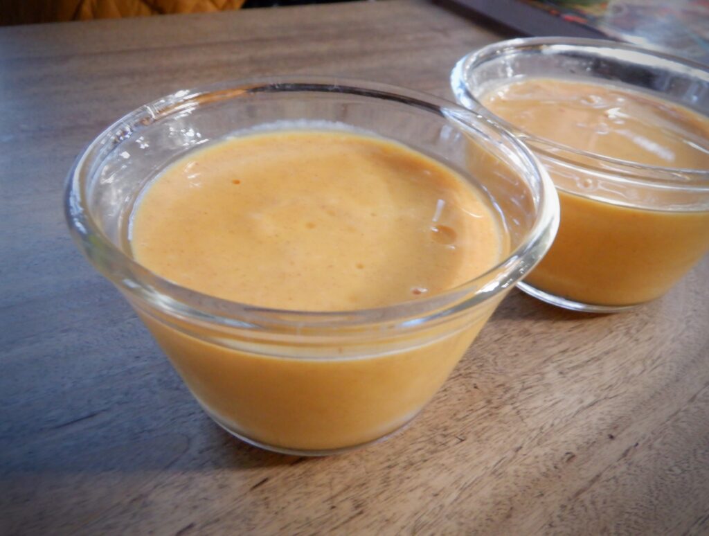 柿プリンが固まる。