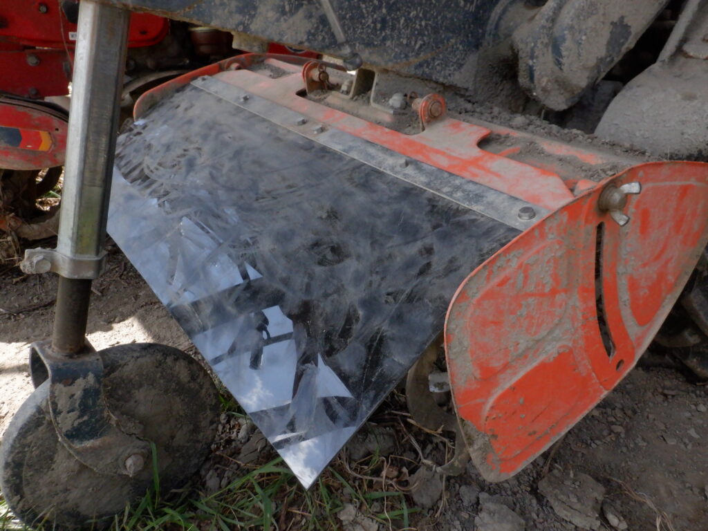 ロータリーにタレゴムを設置する。